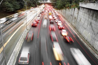 Vinte e Três de Maio sem faixas