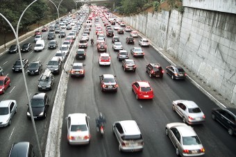 Vinte e Três de Maio ainda sem as faixas