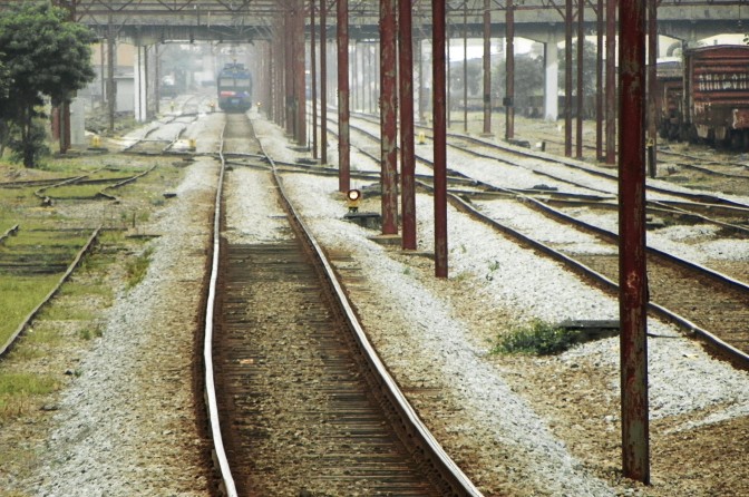 Leito da Linha 10 da CPTM visto da Estação Mooca