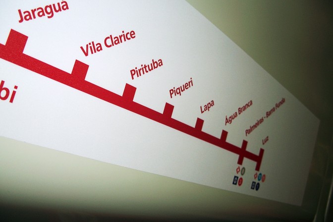 Mapa a Linha 7 da CPTM nos trens novos